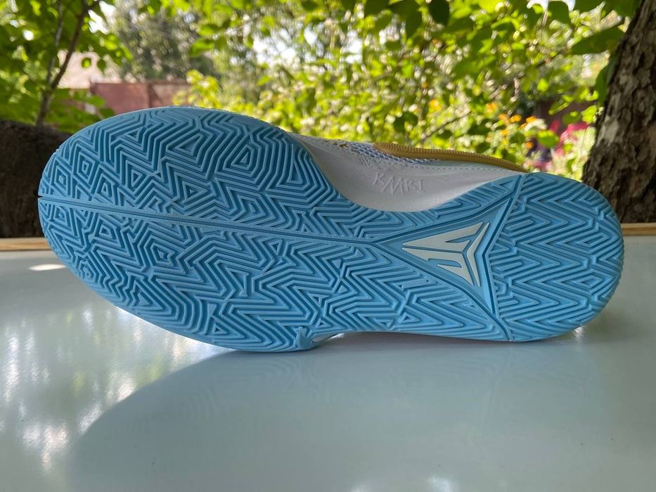 Кросівки NIKE Ja 1