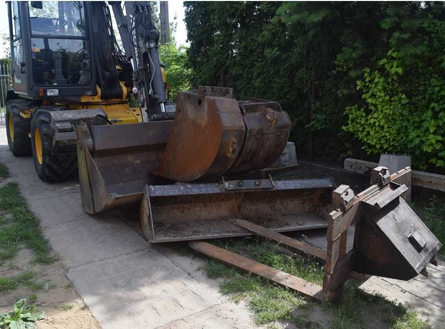 Mecalac 12MXT koparka komplet łyżek + widły