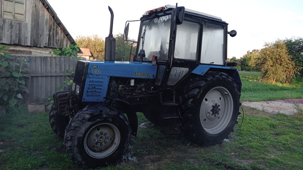 Трактор  МТЗ 892