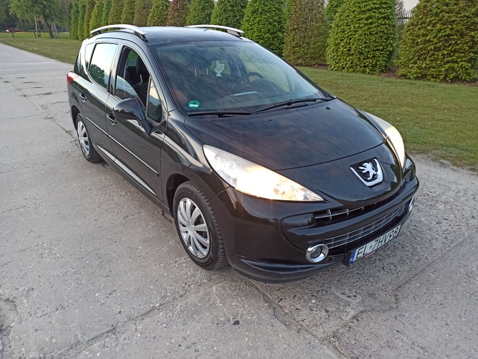 Peugeot 207 1.6  * Klimatyzacja * Dach Panoramiczny *