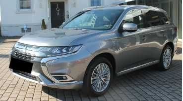 Mitsubishi Plug-in Hybrid Outlander 2021