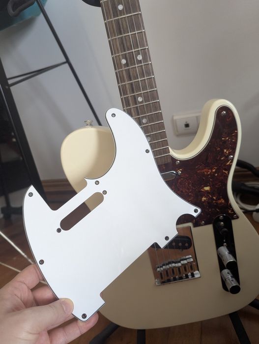 Guitarra Elétrica Squier Telecaster Affinity Olympic White