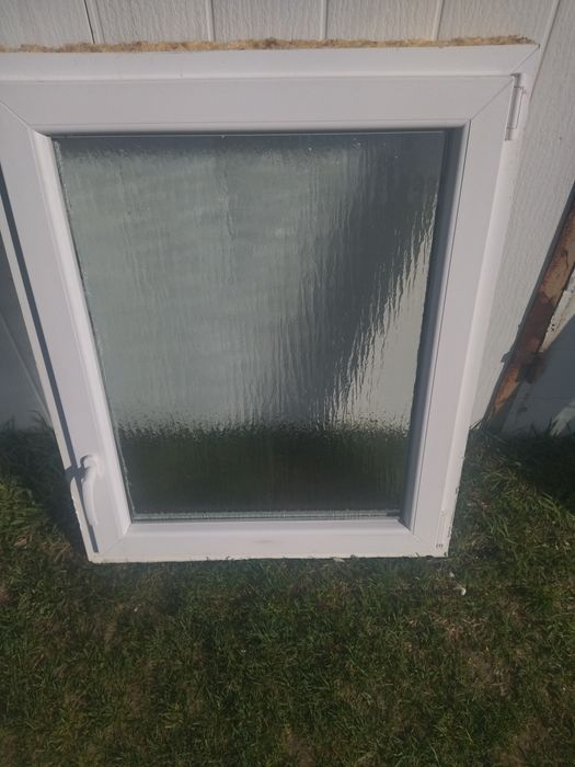 Okno  pcv  stan widoczny na zdjęciach