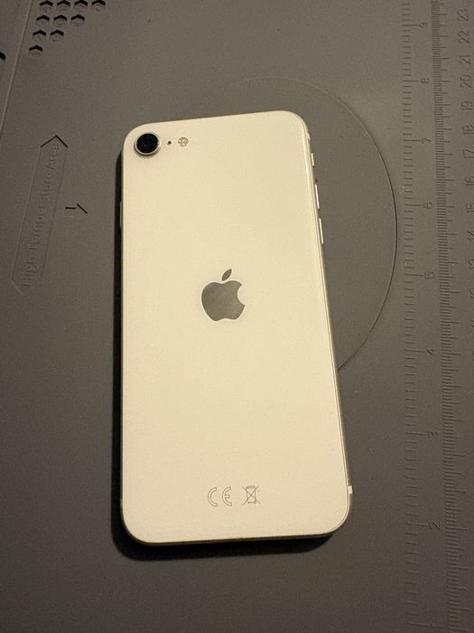 Iphone SE bez rys bateria 100%