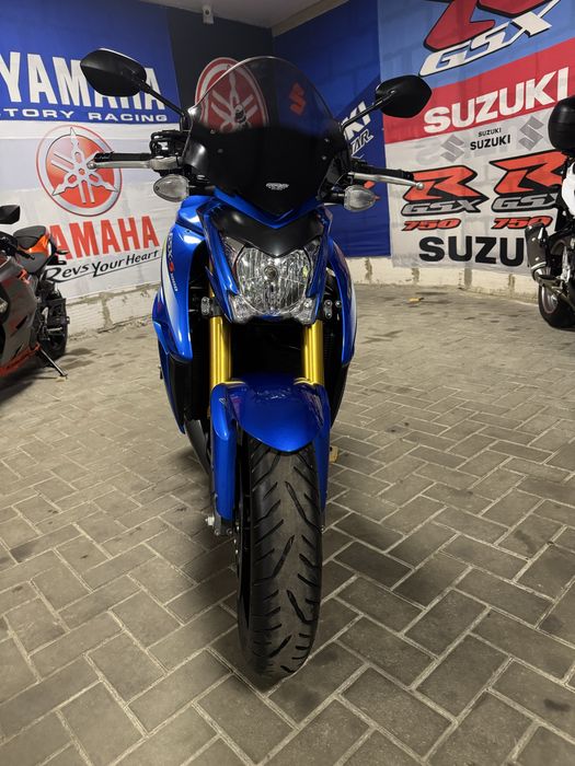 Японский мотоцикл Suzuki GSX-S1000  2016