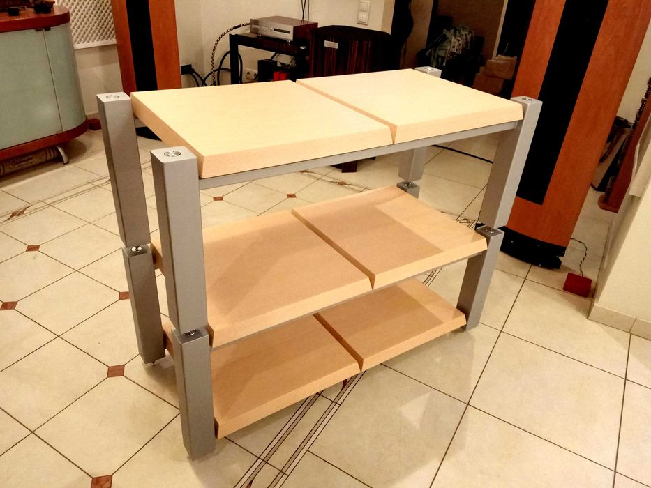 Hi-End аудио стойка для двух компонентов ArtShop.