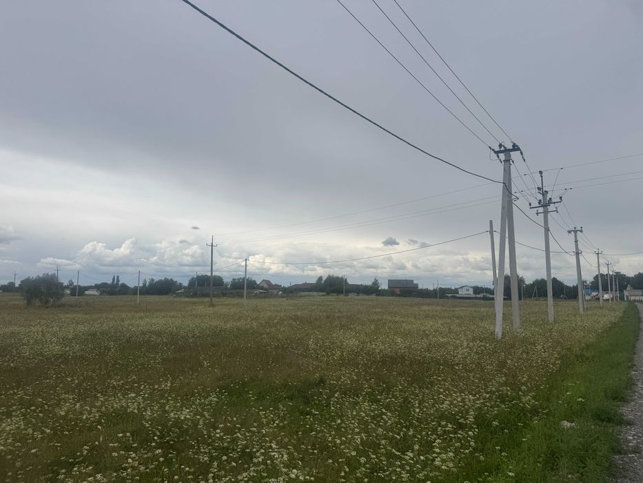 Продам 16 соток, під забудову, с. Гоголів