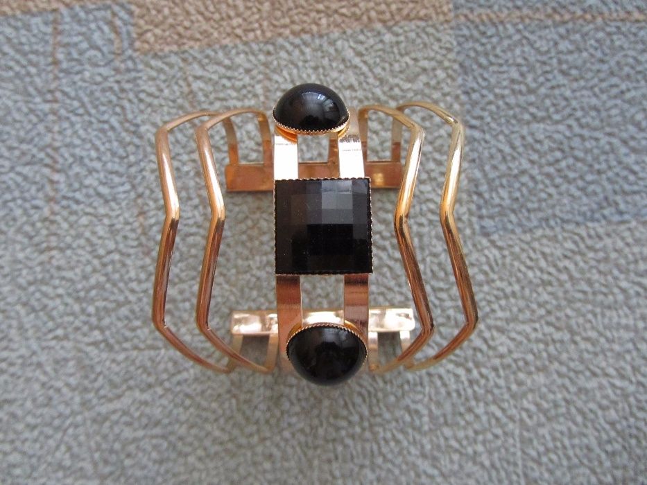 Браслет на руку новий