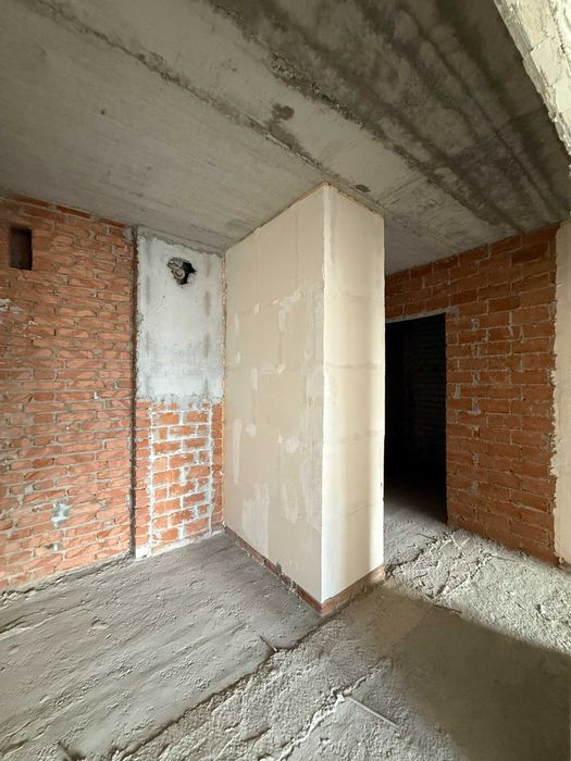 Велика квартира на Митниці в ЖК City Park з автономним опаленням