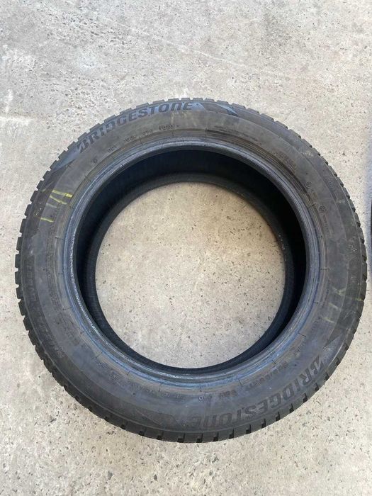 Шини зимові 225/50 R17 Bridgestone