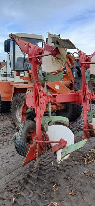 pług obrotowy kverneland 4 skibowy pługi 4 z ramieniem