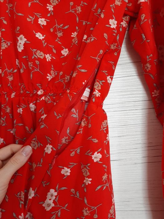 Плаття                        .