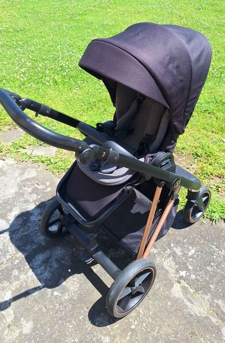 Wózek Roan Ivi 2.0 Fotelik Joie iSnug 2