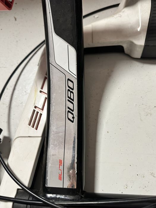 Trenażer rowerowy ELITE Qubo Hydromag