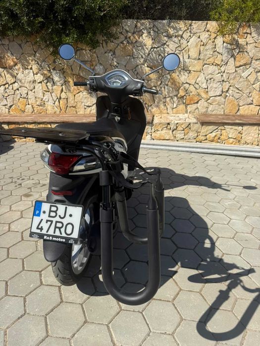 Piaggio Liberty 125  + Suporte de Surf FCS