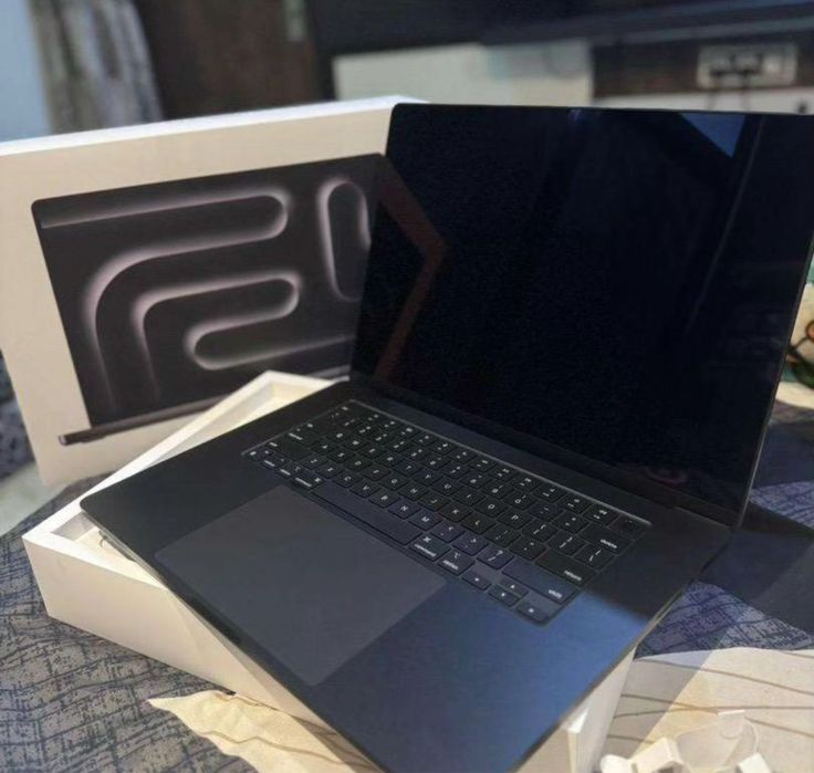 MacBook PRO 16” M4 PRO 24GB/512GB  (OPEN BOX / USED)