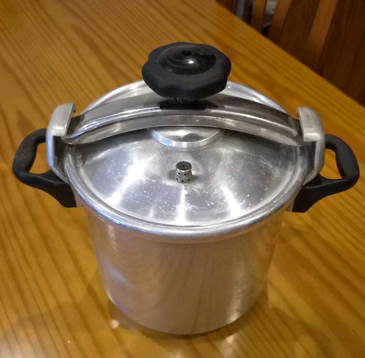 panela de pressão CELAR