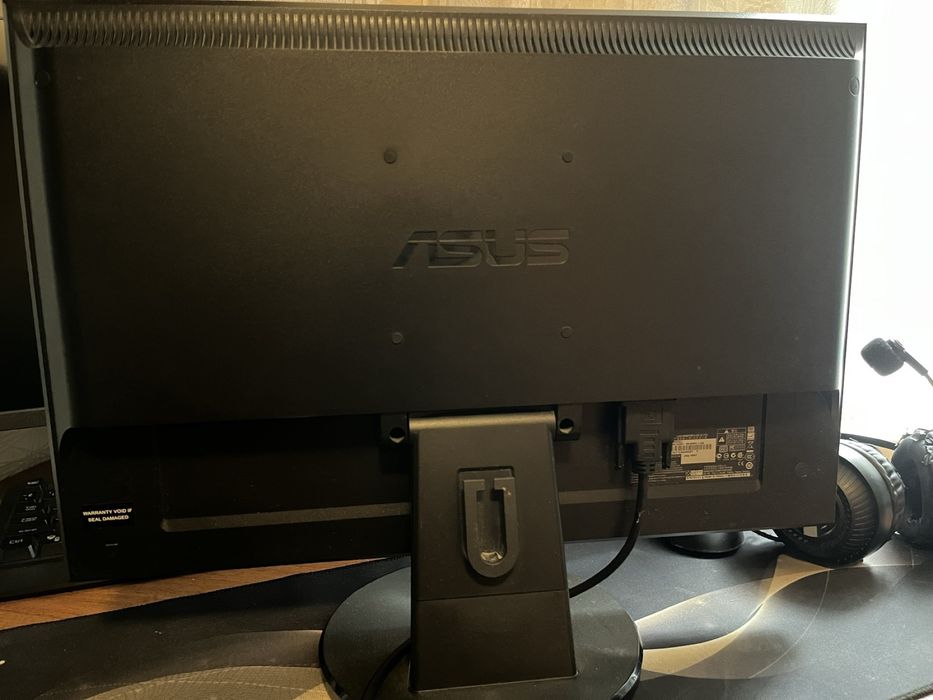 Монитор Asus диагональ 22