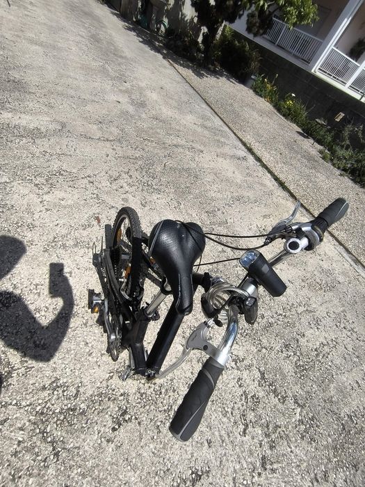 Vendo bicicleta dobrável de 7 mudanças