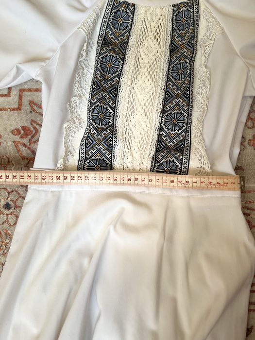 Вишите плаття ручної роботи