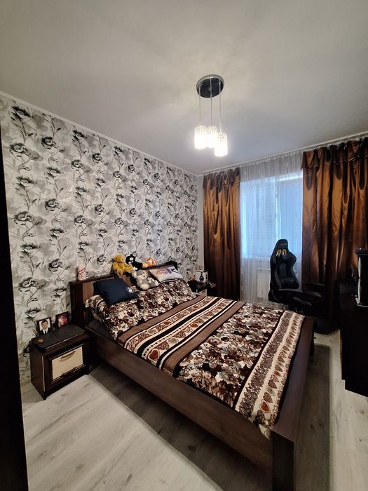 Продається 2 кімнатна квартира з ремонтом