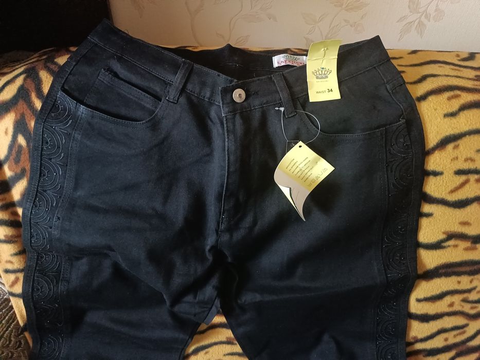 Продам джинсы женские черные