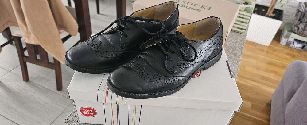 Skórzane półbuty, pikolaki 35