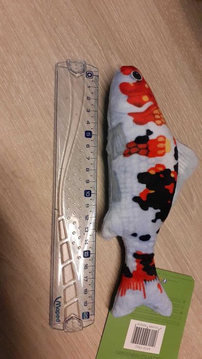 Brinquedo Koi para gatos com catnip peixe