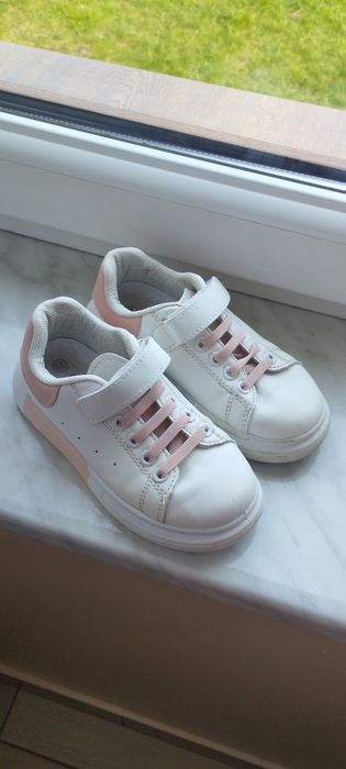 Дитячі кросівки 28 розмір