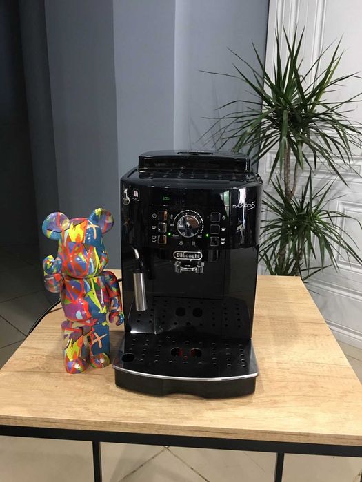 Кофемашина Delonghi Magnifica S б/у