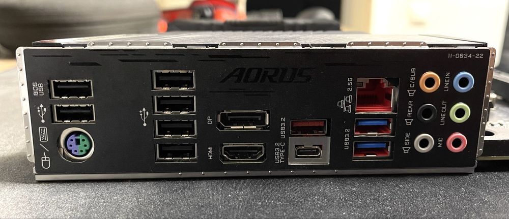 Материнська плата Gigabyte B560M AORUS PRO