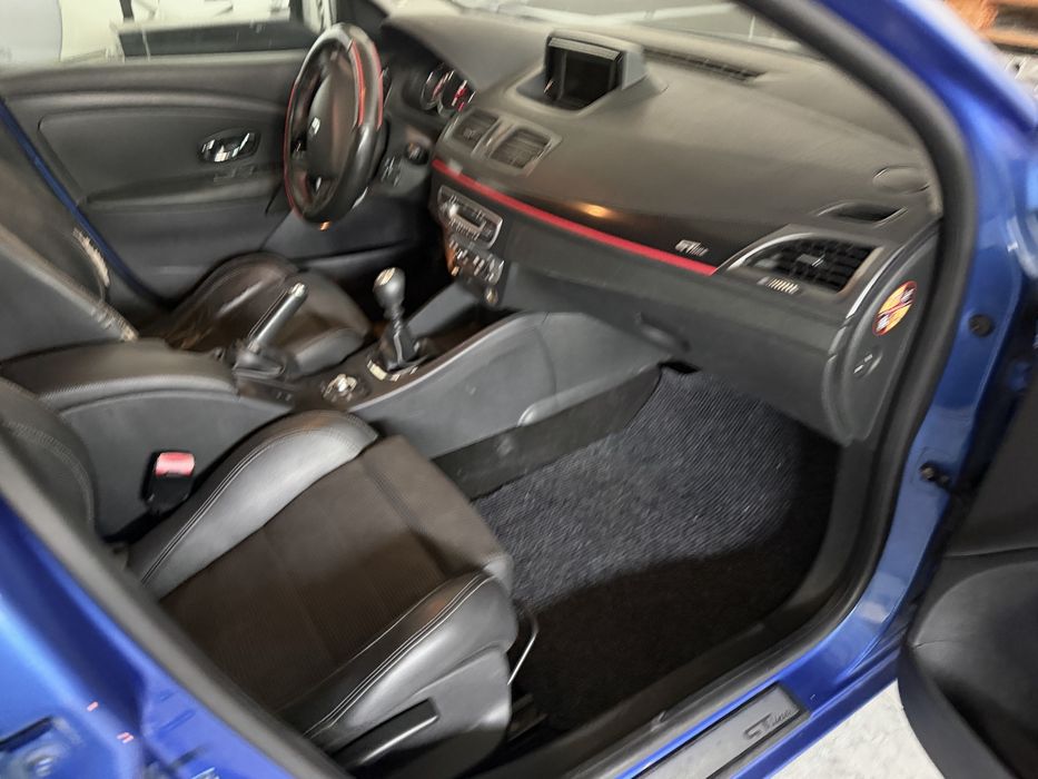 Renault Megane GT  LINE em estado mecanico irrepreesivel