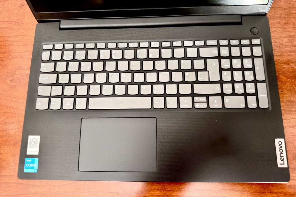 Lenovo V15 G2 ITL|15.6"FullHD|i3-1115G4|12G Ram|Ssd Nvme 256G|Garantia