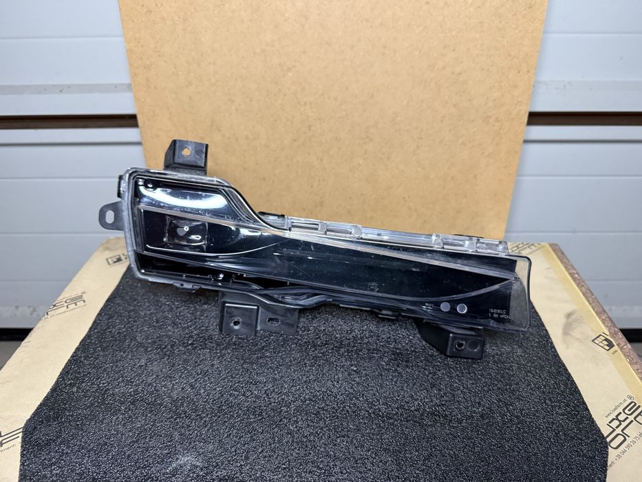 Tesla model 3/Y туманки EU ходові вогні