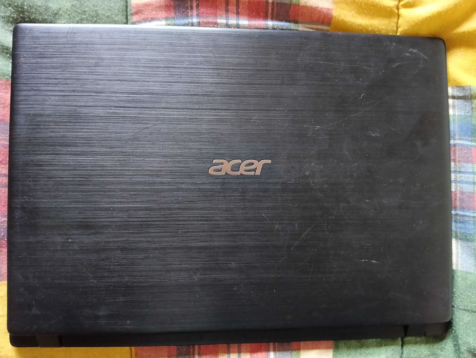 Portátil Acer Aspire 1 - 14" | Intel Celeron | 4GB RAM | 64GB eMMC | Como Novo (Formatado)