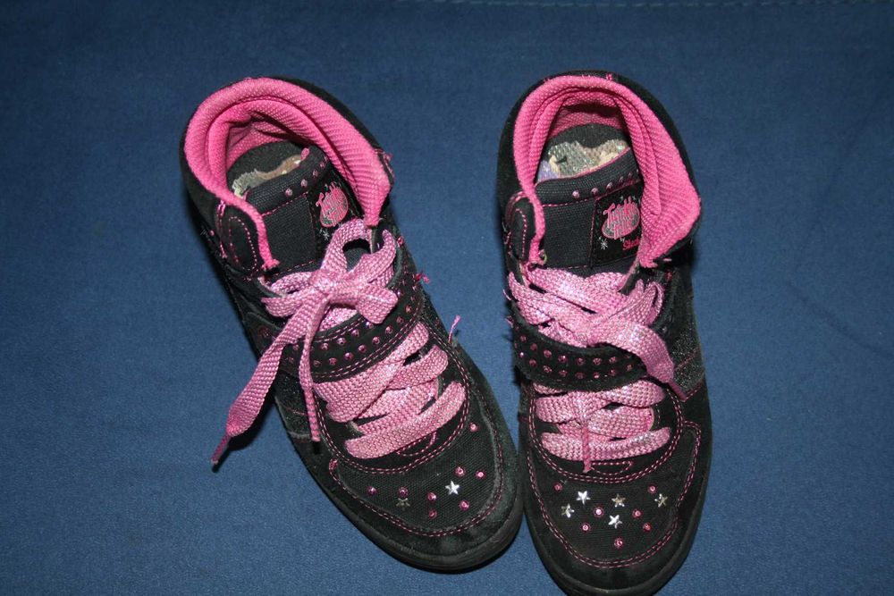 Girls' Skechers Tennis Shoes Size 31 (Lightly Used)