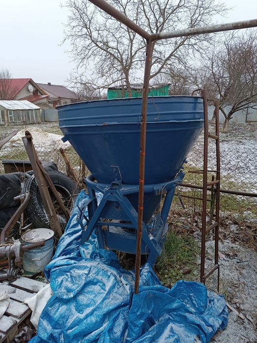 Розкидач міндобрив