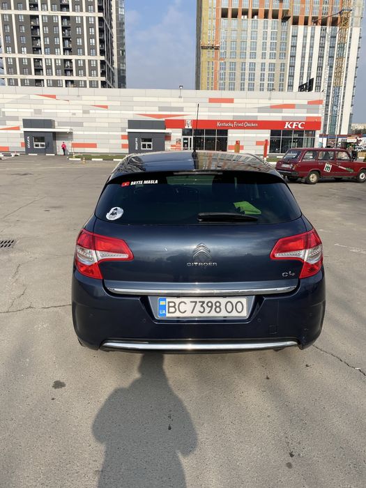 Citroen C4 2011 року