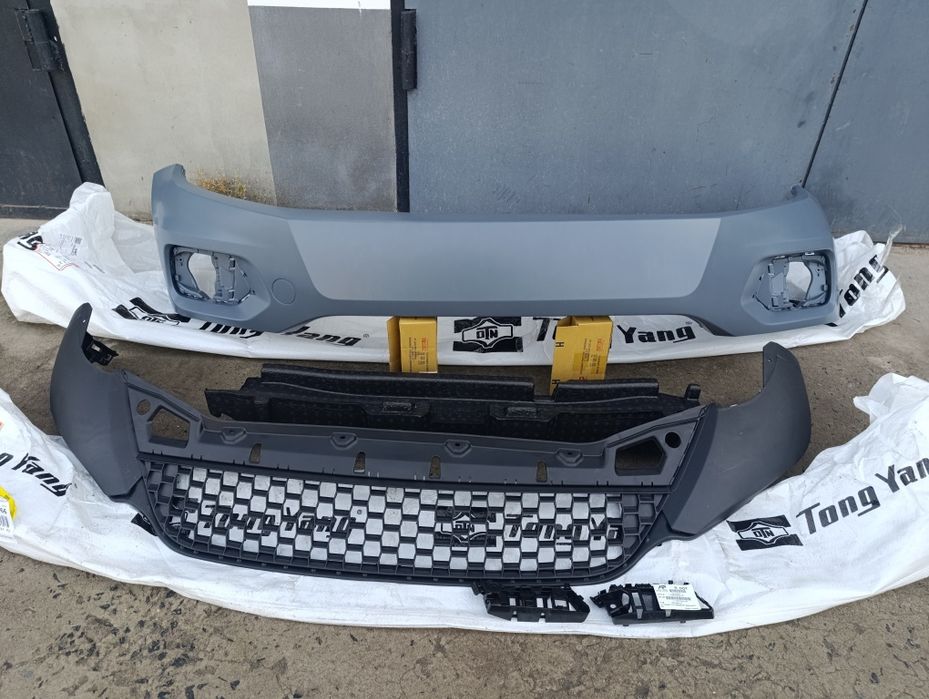 Бампер WV Tiguan USA 2011-16 тігуан 5N0807217ESGRU