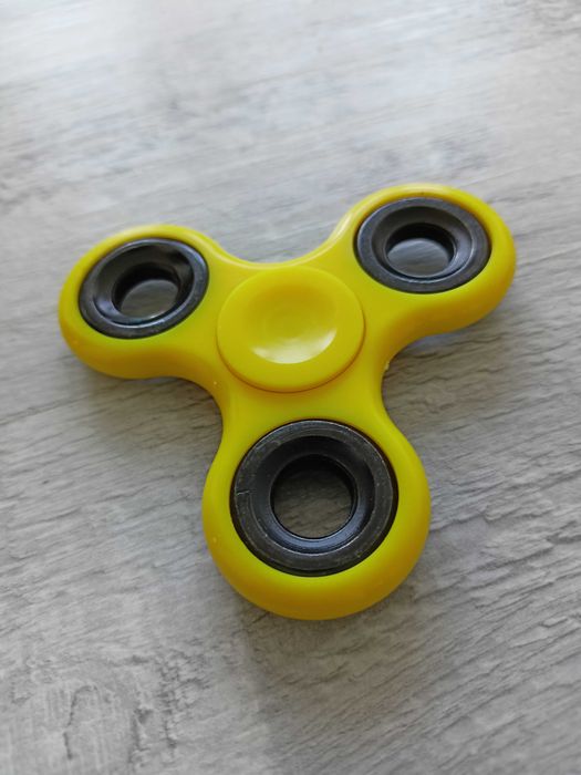 Fidget spinner zabawka