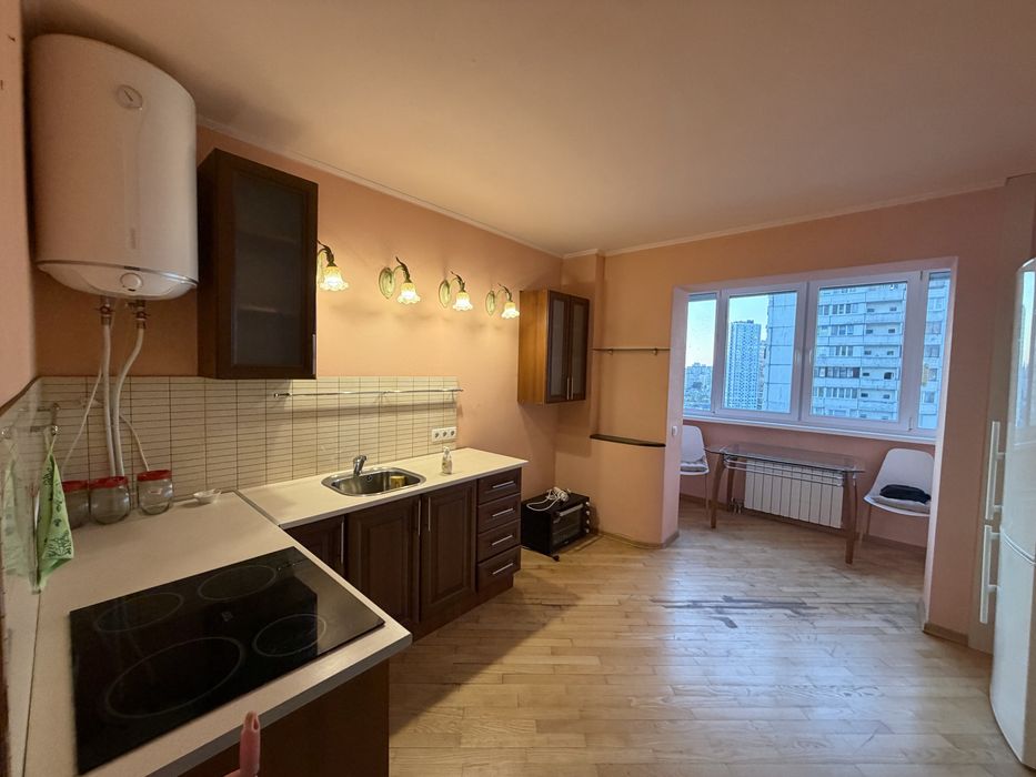 БЕЗ КОМІСІЇ ‼️ Продаж квартири 65м2 Ревуцького 42Б метро Харківська
