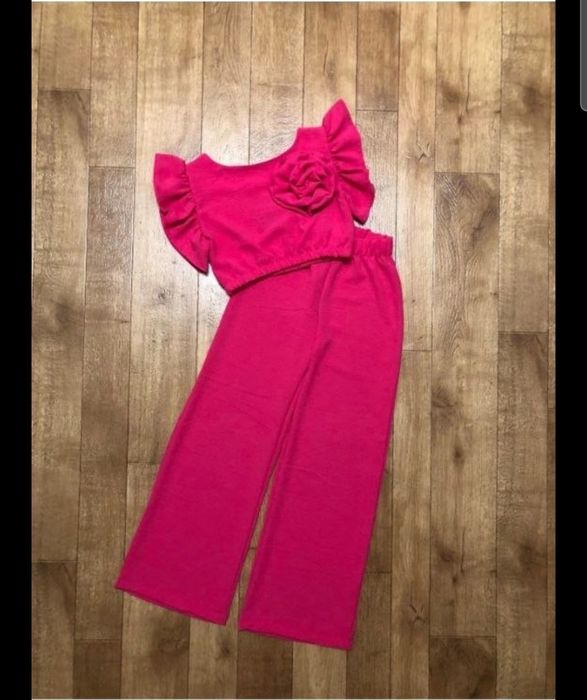 Літній костюм для дівчат