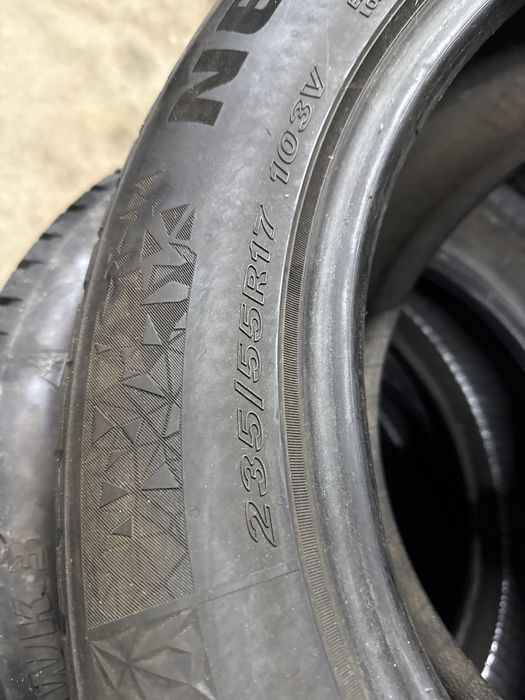 Шини резина 235/55/17 r17 Nexen пара зимні