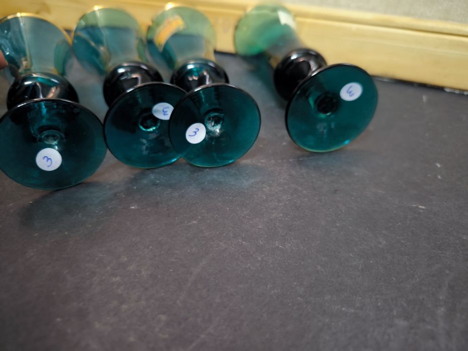 4 Copas de Licor - Vidro Verde Escuro