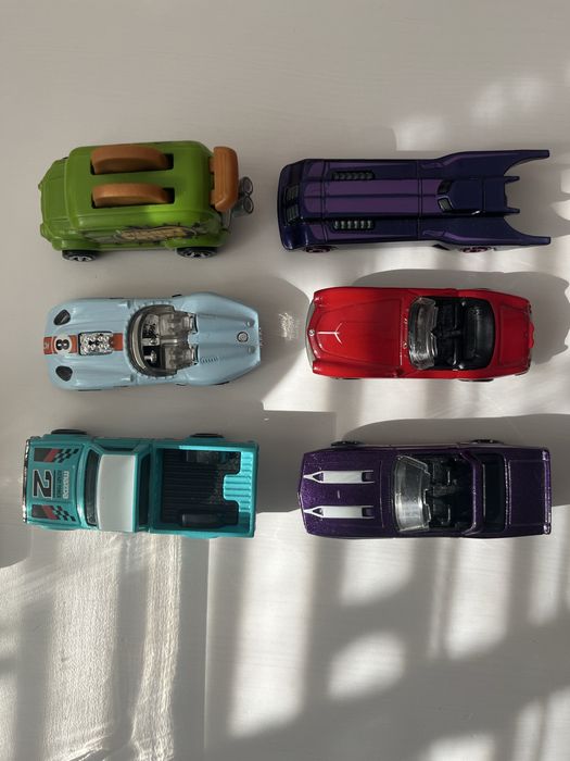 Машинки hot wheels