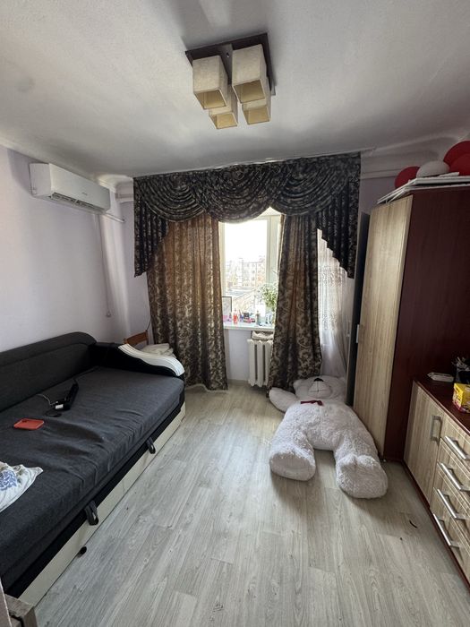 Продам малосемейку р-н Варуса