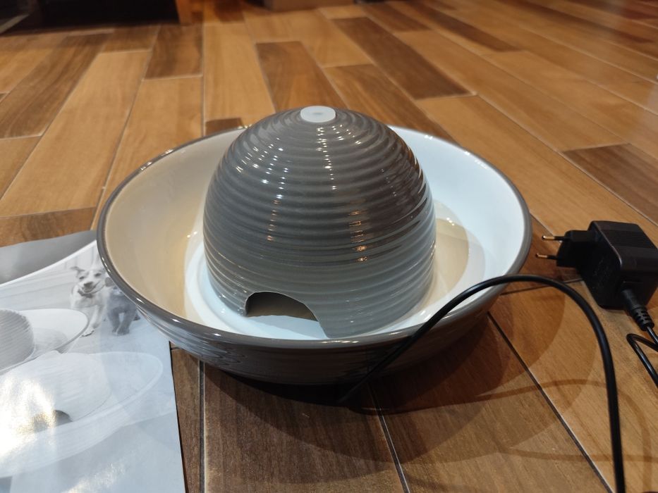 Trixie Vital Flow fontanna do picia - poidło dla kota - 0,8 L - szare