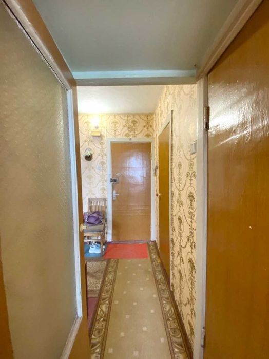 Продаю 2-кімнатну квартиру на Намиві.ц6
