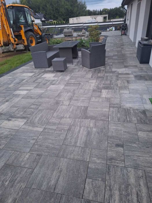 Usługi Koparko-ładowarką