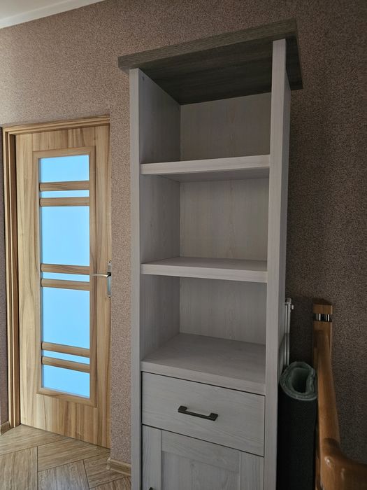 Słupek w bardzo dobrym stanie